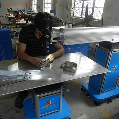 宿州大楼大堂标识标牌与荣威广告在LED、商场及交通路牌中的应用